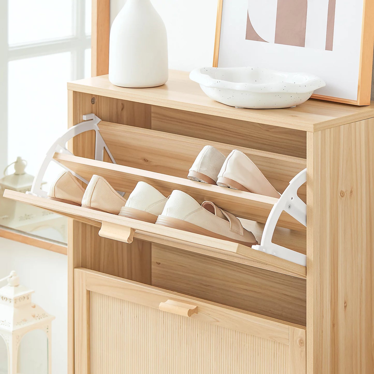SoBuy Schoenenkast FSR160-N – Voorzien Van Twee Kantelbare Laden En Bamboe Vlechtwerk En Anti-kantelsysteem – Voor Hal En Gang – Houtlook Bruin Mdf En Bamboe – 60 x 24 x 80 cm